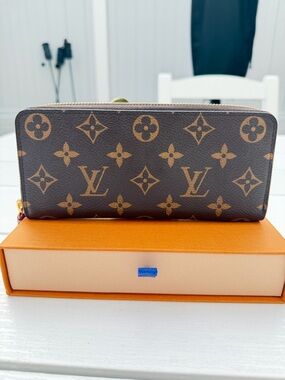 Louis Vuitton classic Clemenceau wallet